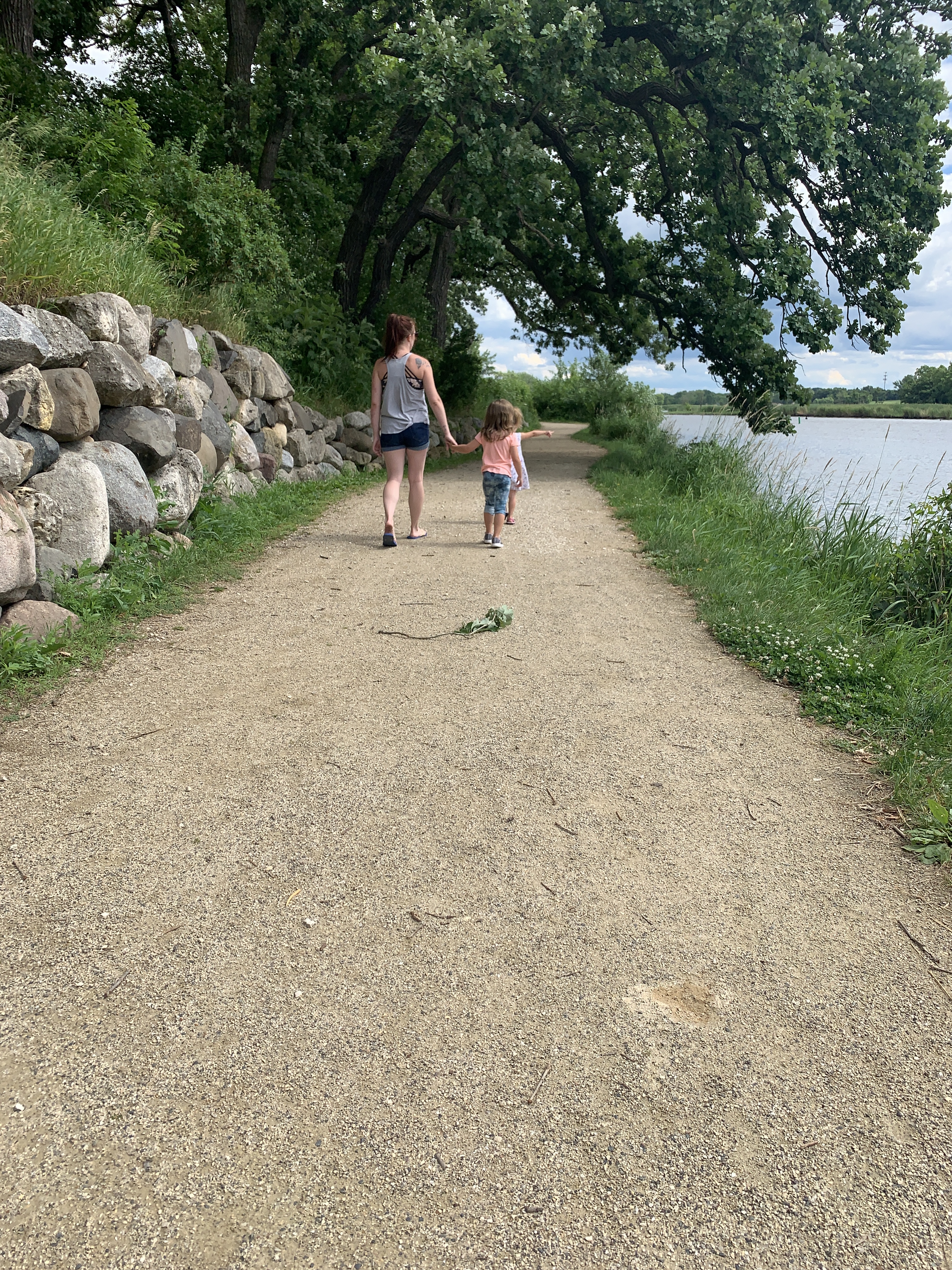 EEE16D89-13CF-437D-BDD0-A0E5865EAB11